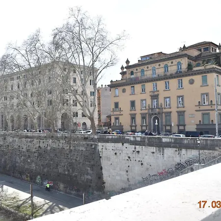 Trastevere St. Garden House Roma