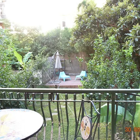 Trastevere St. Garden House