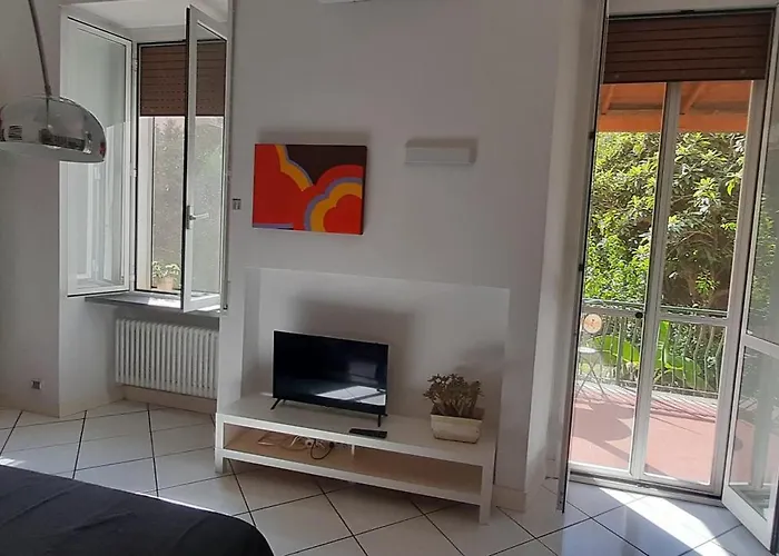 Trastevere St. Garden House