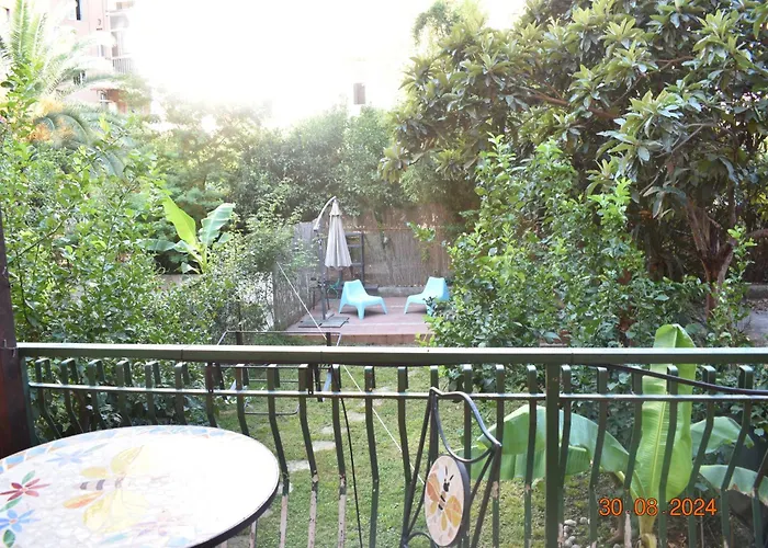 Trastevere St. Garden House